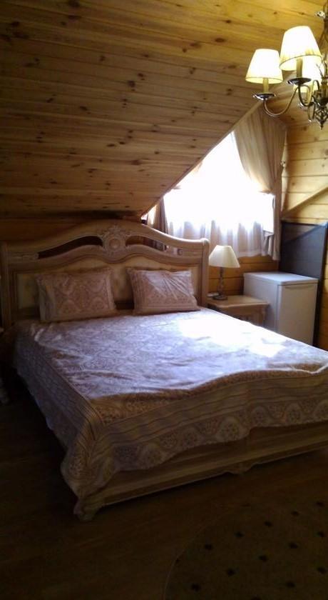 Комплекс Відпочинку Goldfіsh Сlub Guest House Babintsy Bilik gambar