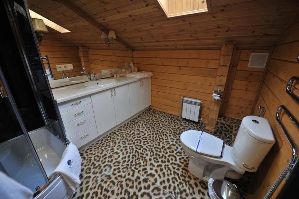 Комплекс Відпочинку Goldfіsh Сlub Guest House Babintsy Luaran gambar