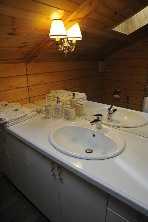 Комплекс Відпочинку Goldfіsh Сlub Guest House Babintsy Luaran gambar